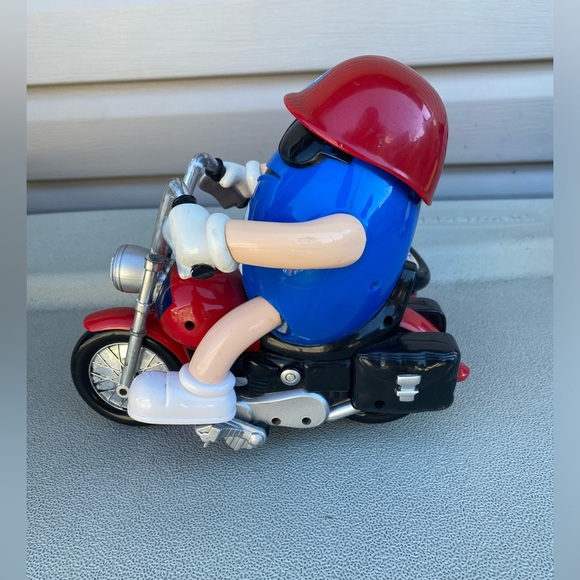Freedom Rider M&M Red White & Blue Motorcycle Candy Dispenser. - Picture 4 of 10
